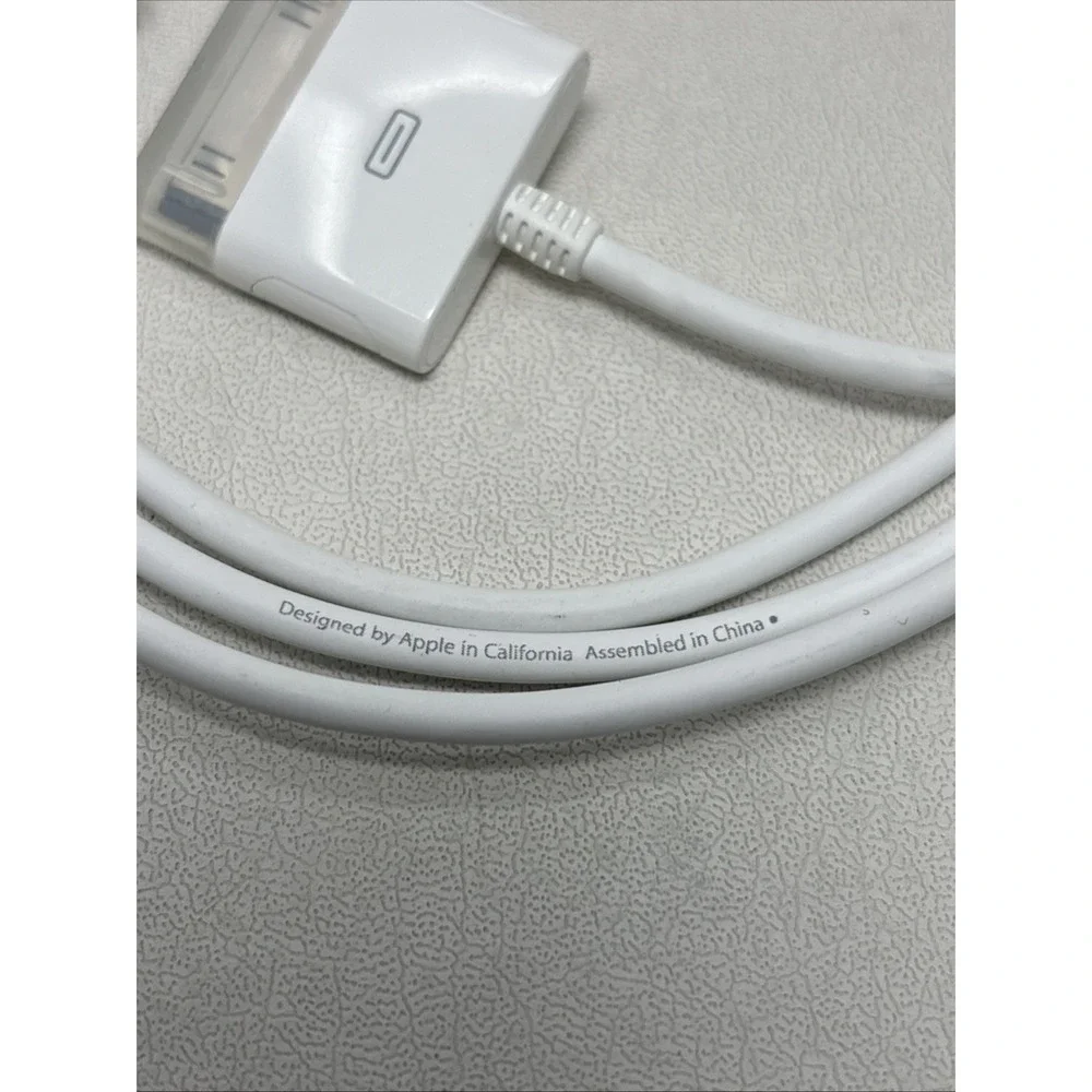 2003 Apple Dock for iPod 3rd/4th Generation White With Original Cable Untested